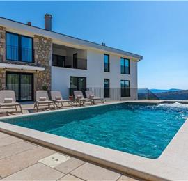 5 bedroom villa with pool near Crikvenica, sleeps 10